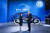 Dr. Holger Klein, ZF-Vorstandsmitglied, und Renee Wang, ZF China President und SVP Operations in Asia Pacific, präsentieren den neuen Supercomputer ZF ProAI auf der Auto Shanghai 2021.