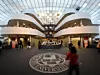 Platz 6, Freie Universität Berlin
Die Freie Universität Berlin erreicht Platz 6. Weltweit liegt sie auf Rang 125 und erzielt einen Overall Score von 67,7. Bei der Reputation unter Arbeitgebern kommt sie auf 62,9 Punkte. Zu den Forschungsschwerpunkten zählen Analysis und dynamische Systeme, Geometrie, diskrete Strukturen sowie Modellierung, Simulation und Datenanalyse. Darüber hinaus ist die Universität am Berliner Exzellenzcluster MATH+ beteiligt, der anwendungsorientierte Forschung über Institutions- und Fachgrenzen hinweg bündelt.
