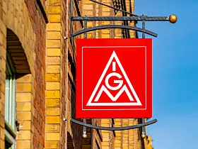 Arbeitgeber und Gewerkschaft haben einen Tarifabschluss für die Beschäftigten der Metall- und Elektroindustrie erzielt.