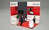 Messestand von Elec-Con mit zwei Personen, Stehtischen und roten Markenflächen.