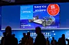 Abschlussfolie der Internationalen Fachkonferenz „Bordnetze im Automobil“ 2026 auf großer Bühnenleinwand mit Hinweis auf die 15. Bordnetze-Konferenz am 11. und 12. Mai 2027 in Ludwigsburg, Thank you and goodbye, Early-Bird-Rabatt, QR-Code und Fahrzeug-Bordnetz-Grafik; Ausblick auf Fachkongress zu Bordnetz, Leitungssatz, Wire Harness, EDS und Automatisierung