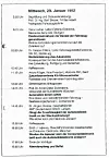 Konferenzprogramm der Tagung Automobilelektronik am Mittwoch, 29. Januar 1992 in Augsburg mit Vorträgen zu Elektronikstrukturen im Wandel der Fahrzeuggenerationen, Modularisierung des Automobils, Zukunftsorientierter Kfz-Mikrocontroller, Automobile lernen sehen, Hightech-Zuverlässigkeit der Automobilelektronik an der Steckverbindung und dem Einfluss japanischer Consumer-Elektronik auf die Automobilelektronik; historische Programmseite des frühen Automobil-Elektronik-Kongresses mit Referenten von Mercedes-Benz, Volkswagen, Motorola, Universität der Bundeswehr München, AMP Deutschland und CE Consumer Electronic.