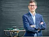 Bringt technischen Systemen eine räumliche Wahrnehmung bei: Prof. Stefan Leutenegger mit seiner Hightech-Drohne im Labor