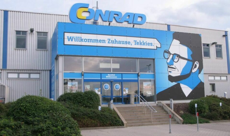 Platz 4: Conrad Electronic schließt fast alle FilialenElektronik-Distributor Conrad wird sein bisheriges Filialgeschäft schließen und seine Online-Plattformen weiter ausbauen. Aktuell bleibt lediglich eine B2C-Filiale bestehen. Für B2B will das Unternehmen hingegen Filialen aufbauen.Für B2B will das Unternehmen hingegen Filialen aufbauen.Im Interview spricht Conrad-CEO Ralf Bühler über die Filialschließungen und -eröffnungen, die Zukunft der Distribution und das Onlinegeschäft. Frontansicht einer Conrad-Filiale