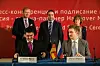 Oliver Frese, Geschäftsbereichsleiter der Hannover Messe, und Maxim Zverkov, Präsident der Formika Gruppe, der Gesellschaft, die für die Organisation des Partnerlandauftritts verantwortlich ist, unterzeichnen den Partnerlandvertrag im Februar in Moskau.