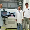Andreas Keller, Thomas Janda und Marco Heiligensetzer (von li.) vor dem CuttingMaster