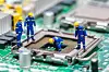 609-26728140-bauarbeiter-reparatur-cpu.jpg