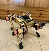 Wer nicht das benötigte Kleingeld für einen Robo-Hund von Boston Dynamics hat, kann es mit dieser DIY-Variante probieren: