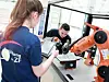 Die Software Robot Programming Suite von ArtiMinds Robotics kommt bei ZF Friedrichshafen zum Einsatz, um neue Roboteranwendungen vorab zu simulieren und Programmcode per Baukastenprinzip zu generieren, um diesen herstellerunabhängig auch für Roboteranwendungen an anderen Standorten zu nutzen.