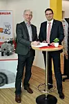 Josef Brusa (l.) und Ludwig Zollner vertiefen ihre Zusammenarbeit: Zollner wird künftig seine Mechatronik-Expertise offerieren.