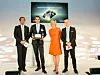 BMW wird für 7er-Modell mit Automotive Innovations Award 2016 ausgezeichnet (v.l.n.r.): Felix Kuhnert (PwC), Timo Resch (BMW), Barbara Hahlweg (Moderatorin), Prof. Dr. Stefan Bratzel (CAM). Pricewaterhouse Coopers